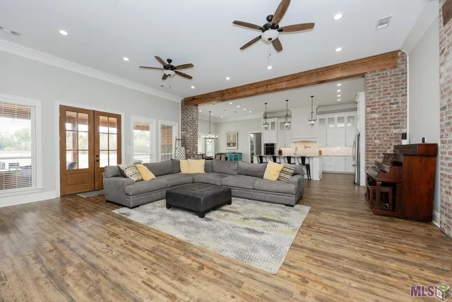 $850,000 | 9527 Burnside Road, Erwinville, LA 70729