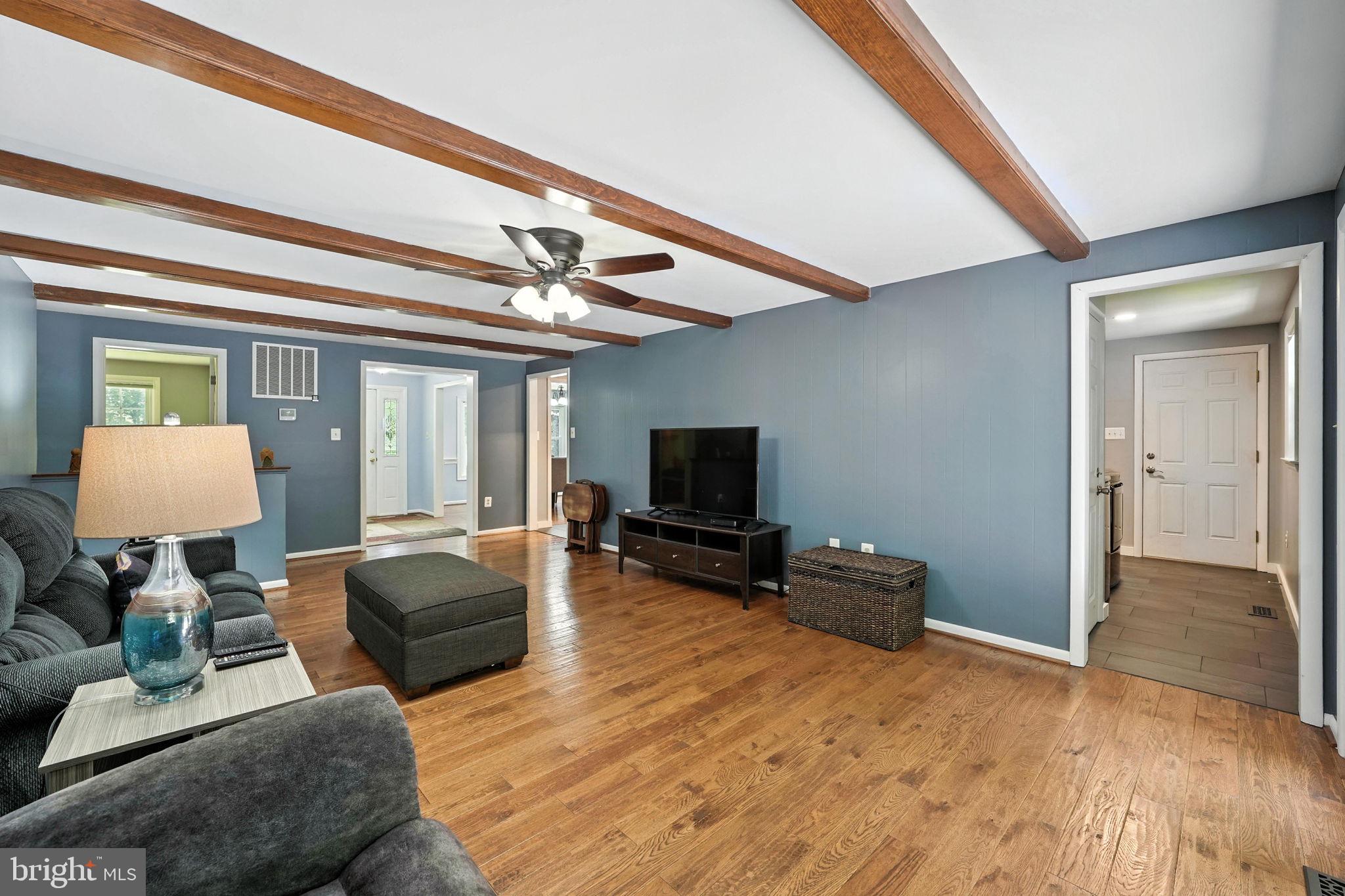 10282 Greystone Road Manassas, VA 20111 - Photo 14 of 44 Living room view to laundry and garage