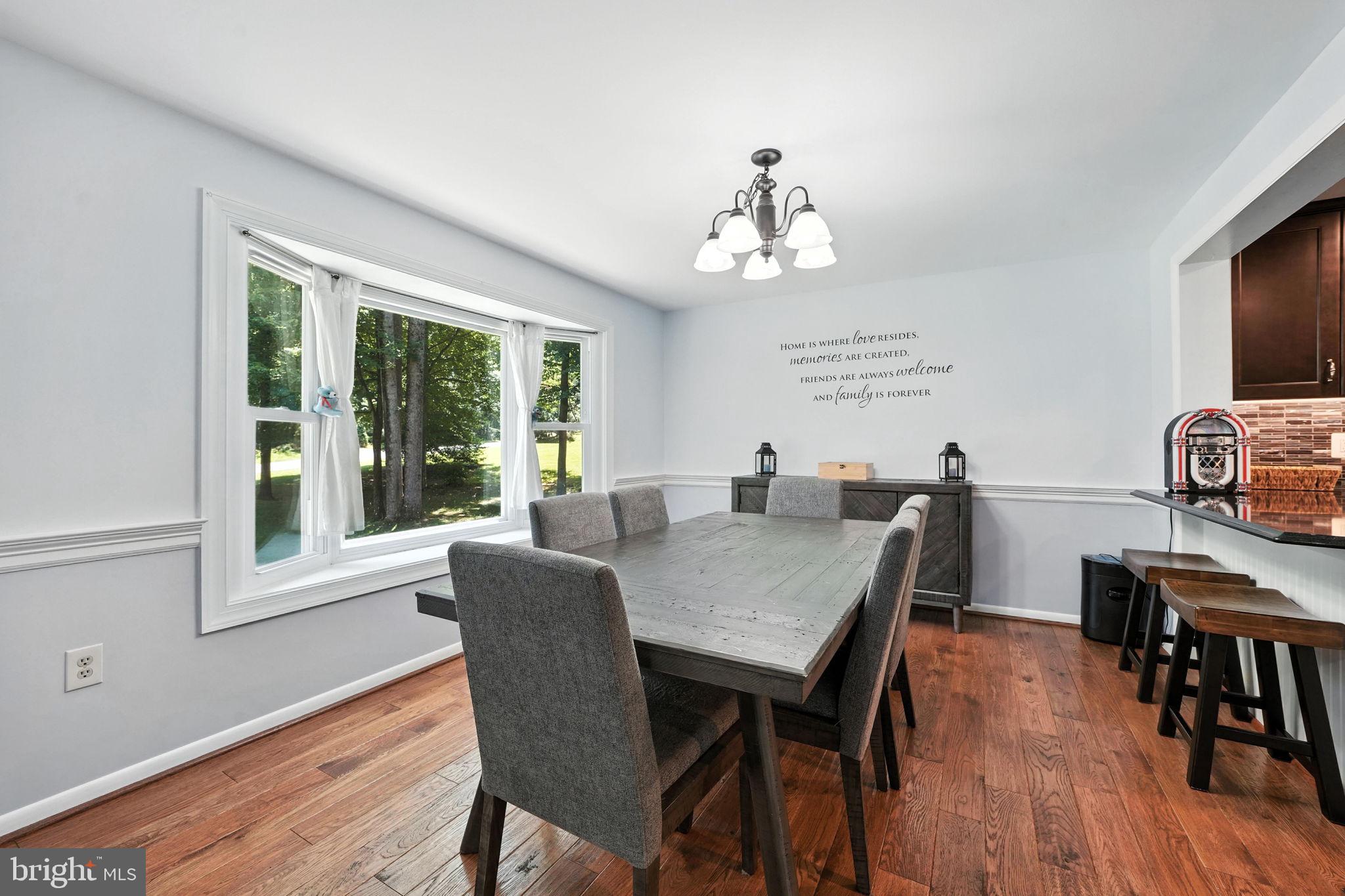 Dining room with bay window