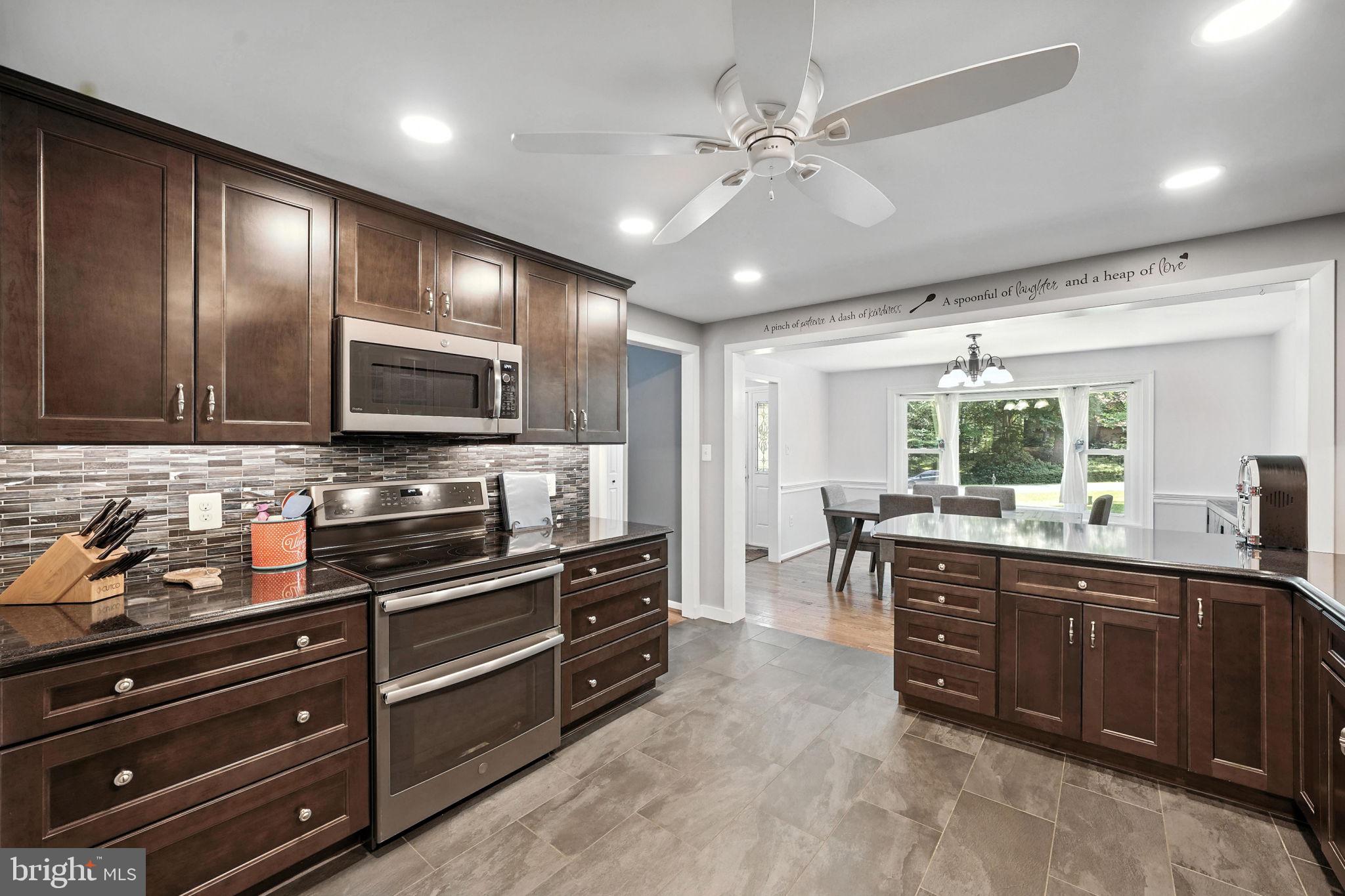 10282 Greystone Road Manassas, VA 20111 - Photo 10 of 44 Stainless appliances