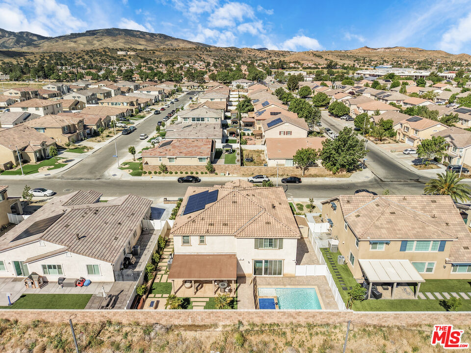 24477 Oneida Street Moreno Valley, CA 92553 - Photo 49 of 51 an aerial view of residential houses with outdoor space