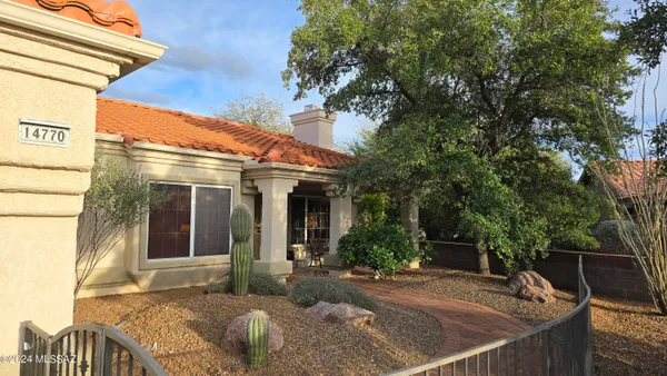 $2,800 | 14770 North Windshade Drive, Tucson, AZ 85755