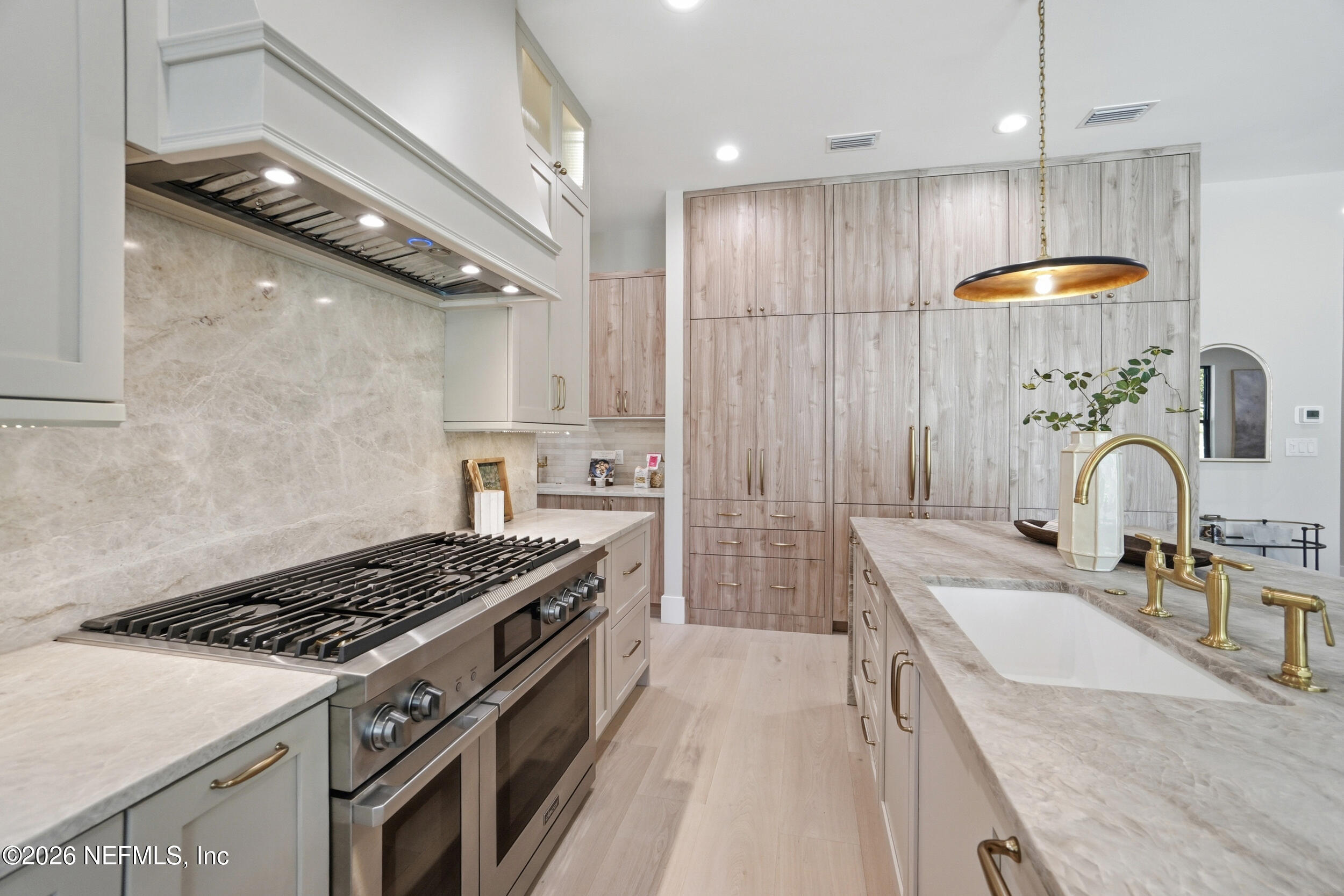 371 9th Street Atlantic Beach, FL 32233 - Photo 27 of 99 48" gas range kitchen