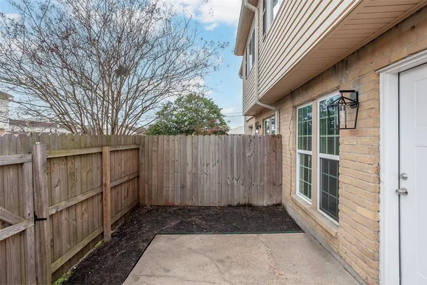 $1,600 | 972 Park Meadow Drive, Beaumont, TX 77706