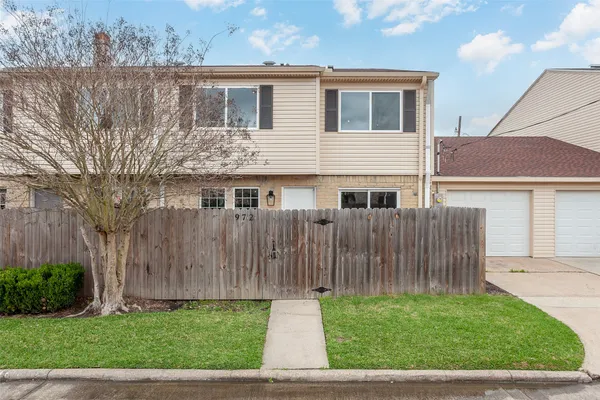 $1,600 | 972 Park Meadow Drive, Beaumont, TX 77706