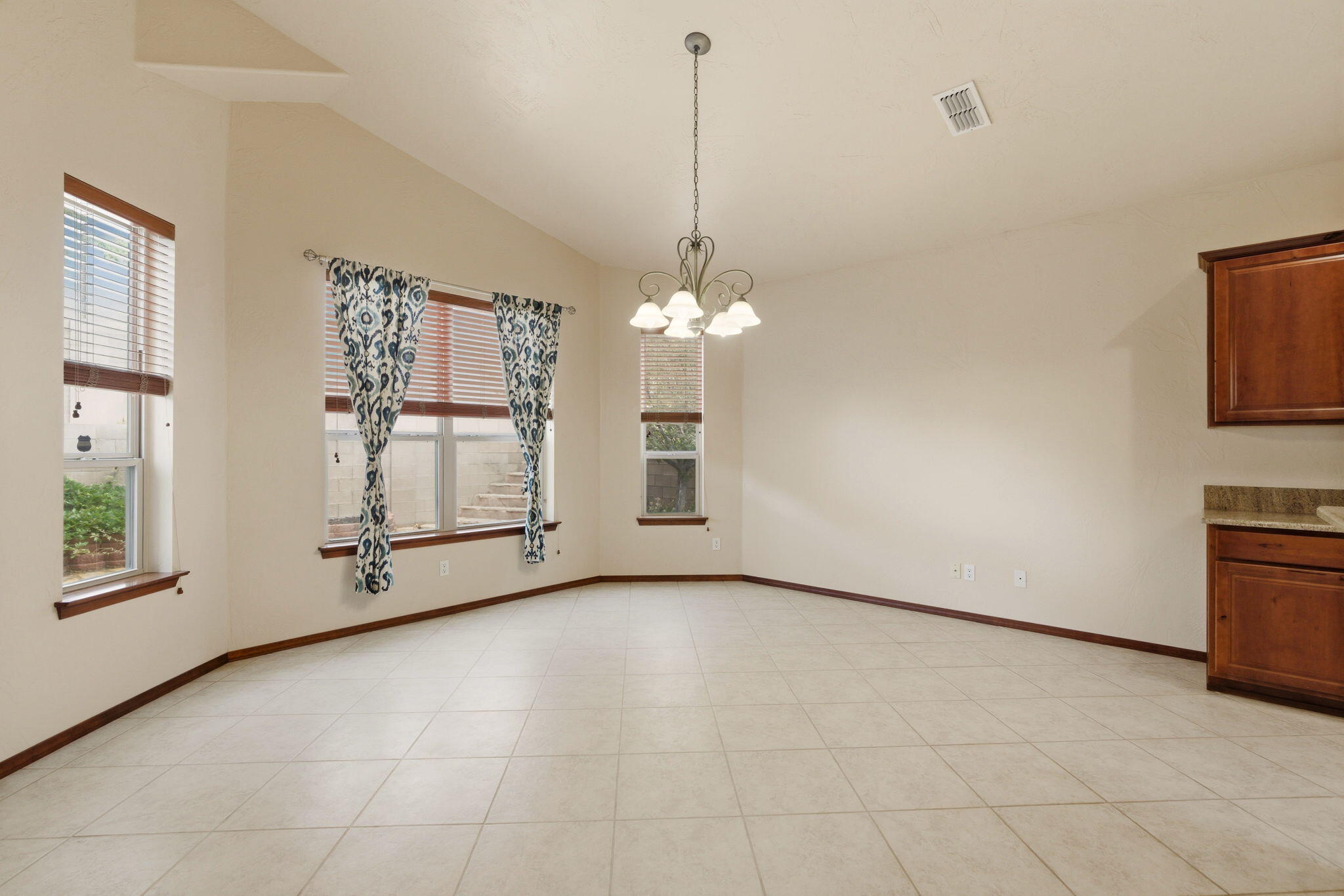 8715 Warm Springs Road Northwest Albuquerque, NM 87120 - Photo 8 of 42 Gallery Image 8