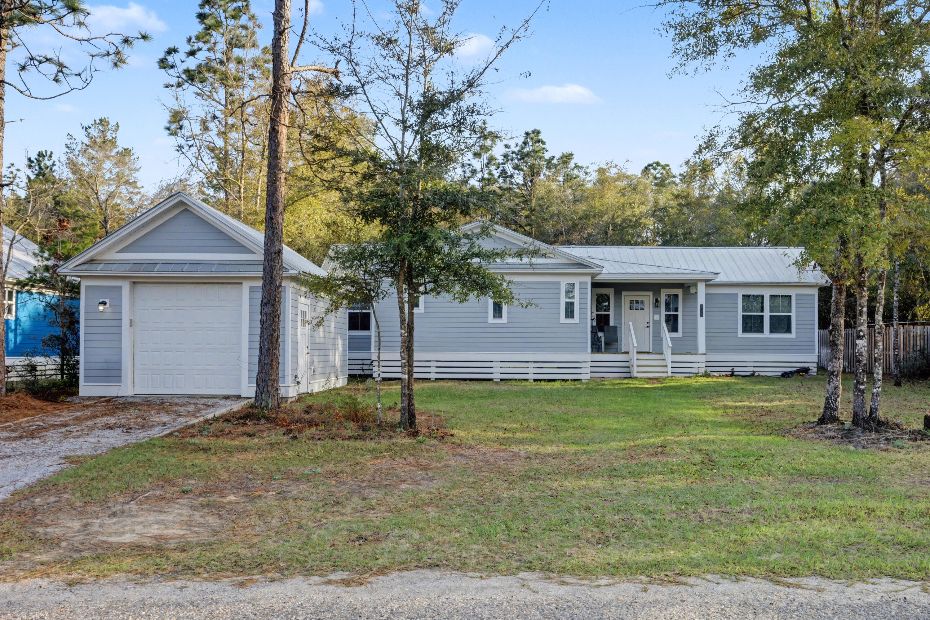 255 West Renoir Road DeFuniak Springs, FL 32433 - Photo 4 of 24 1-01