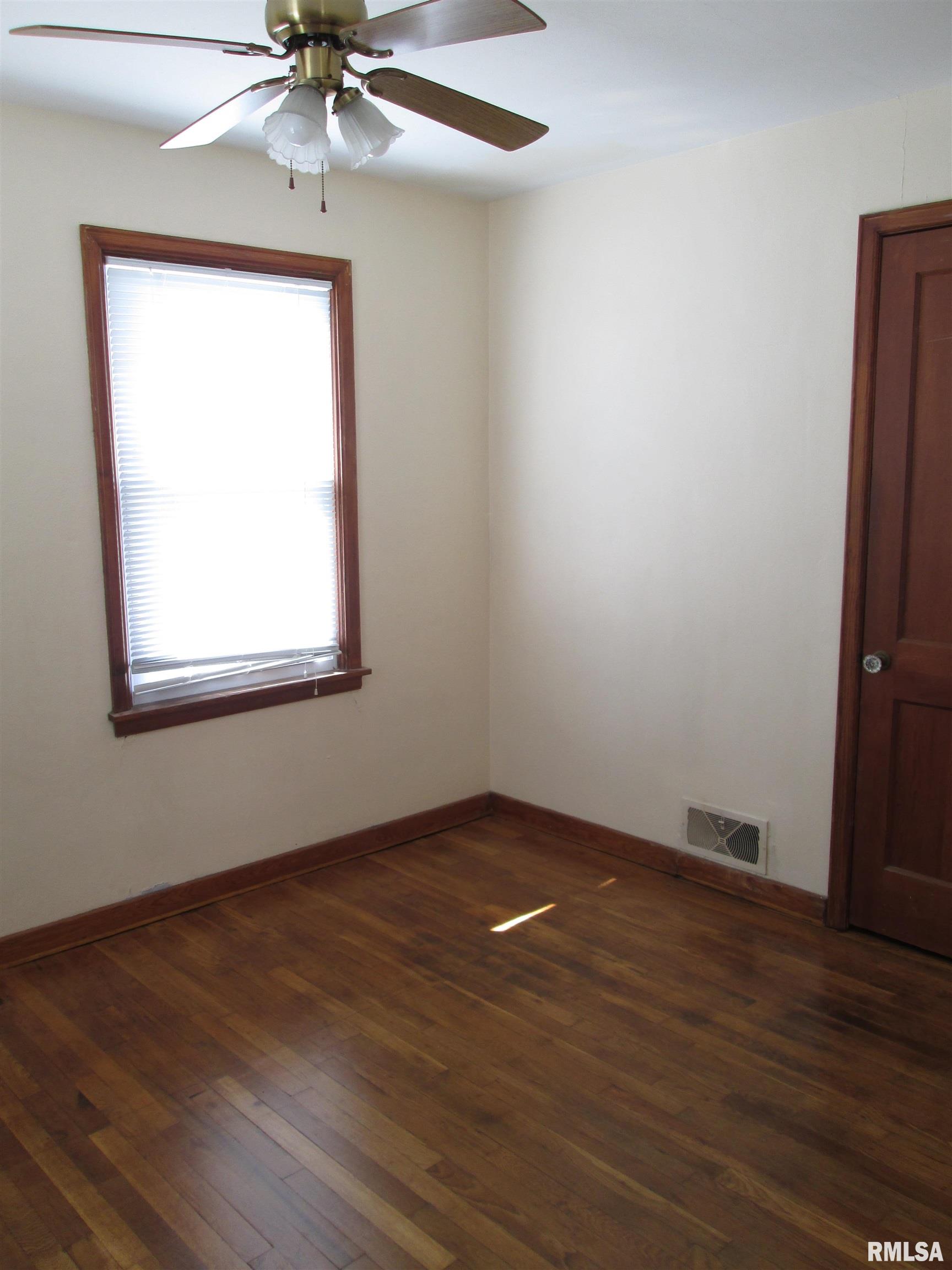 730 South 19th Street Quincy, IL 62301 - Photo 4 of 10