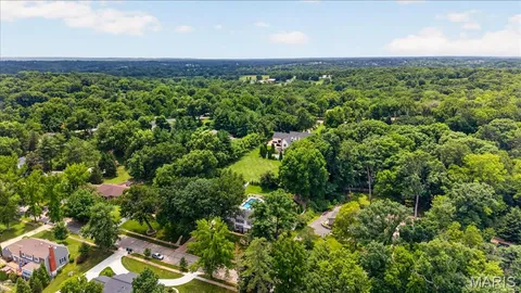 $999,900 | 1609 Featherstone Drive, Town and Country, MO 63131