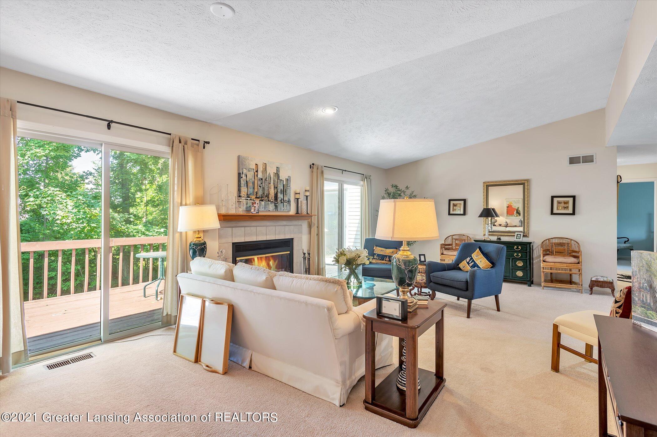 7014 North Ridge Road, Unit 20 Lansing, MI 48917 - Photo 11 of 40 11-7014-N-Ridge-Dr-WindowStill-Real-Esta