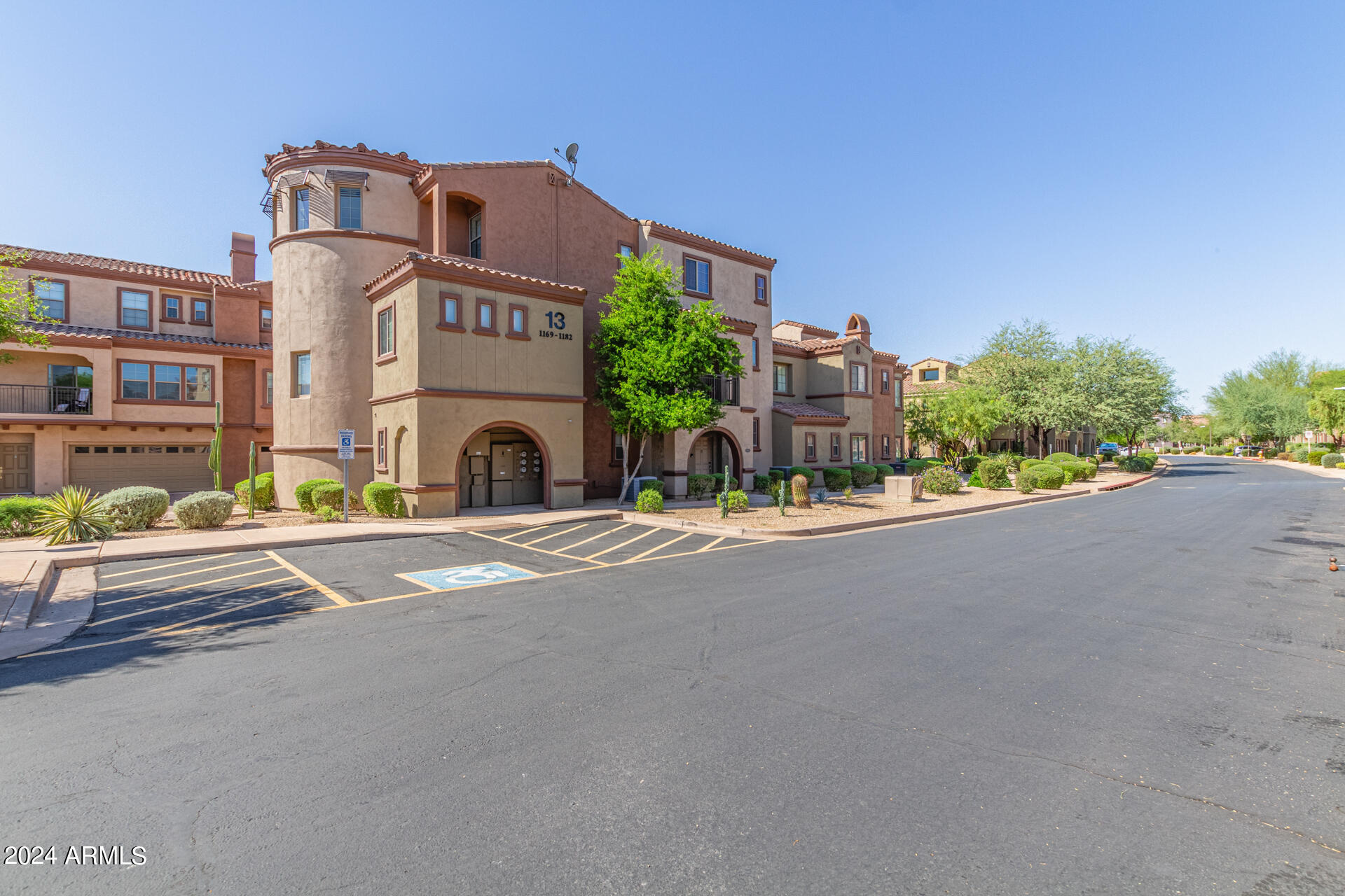 3935 East Rough Rider Road, Unit 1165 Phoenix, AZ 85050 - Photo 5 of 40 GATED COMMUNITY