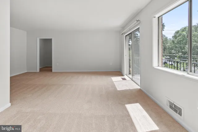 $239,000 | 10626 Weymouth Street, Unit 204, Bethesda, MD 20814