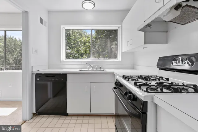 $239,000 | 10626 Weymouth Street, Unit 204, Bethesda, MD 20814