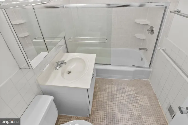 $239,000 | 10626 Weymouth Street, Unit 204, Bethesda, MD 20814