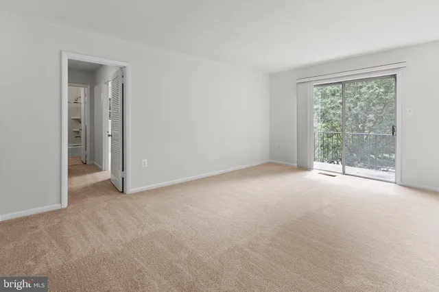 $239,000 | 10626 Weymouth Street, Unit 204, Bethesda, MD 20814