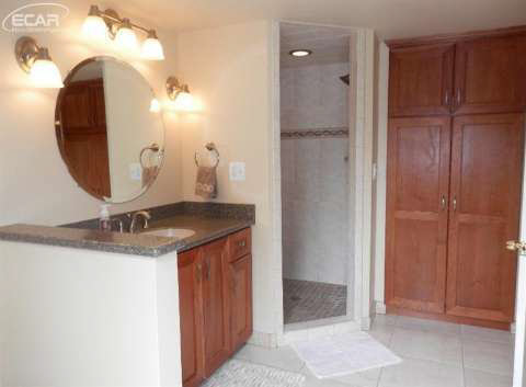 9100 Bennett Lake Road Fenton, MI 48430 - Photo 13 of 23 20438932-12.JPG