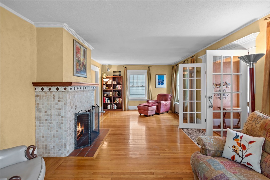 77 Friendly Road Cranston, RI 02910 - Photo 11 of 30