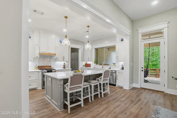 $749,900 | 16 Manatee, Hattiesburg, MS 39402