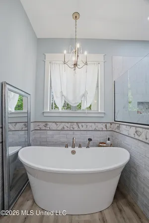 $749,900 | 16 Manatee, Hattiesburg, MS 39402