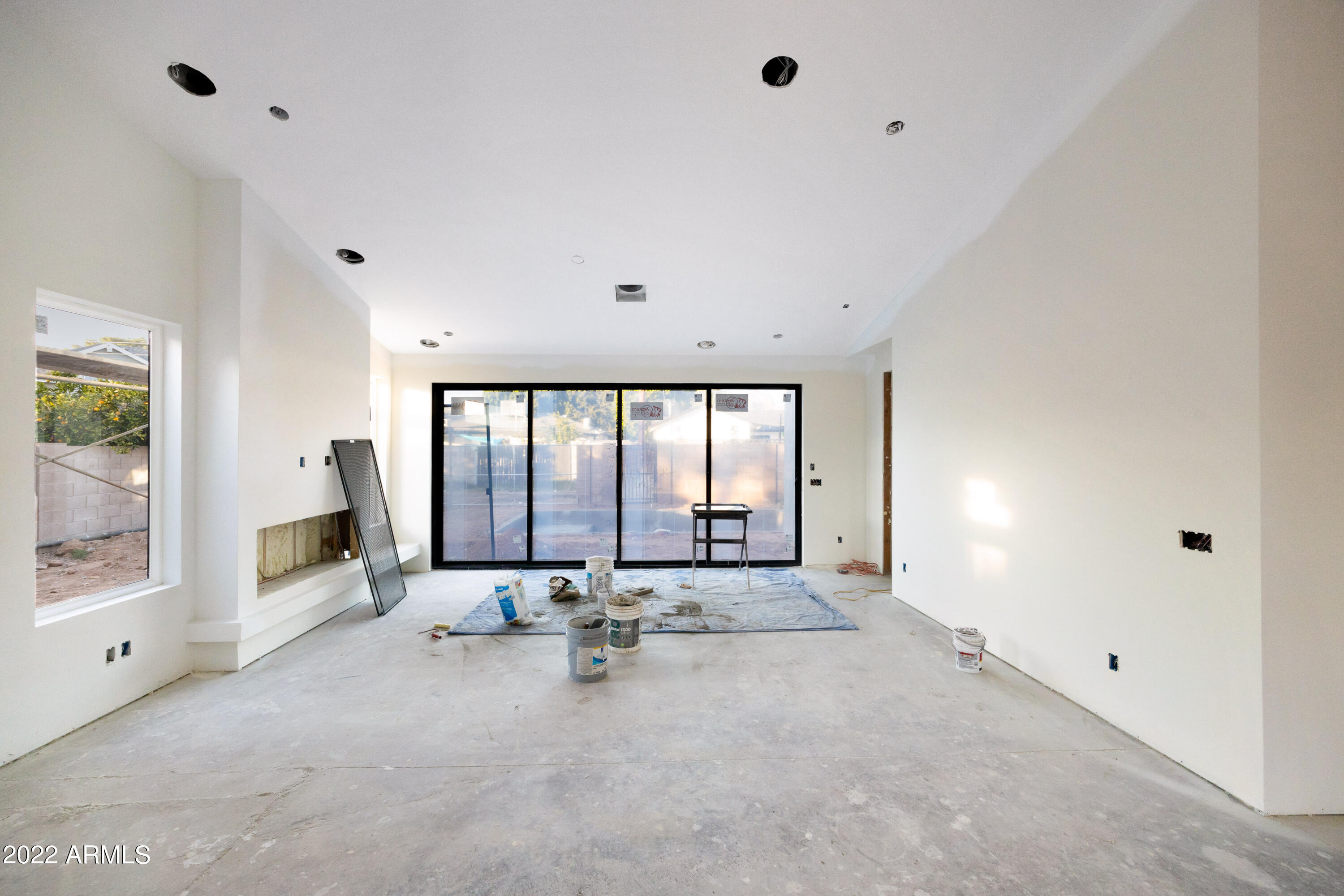 4826 East Piccadilly Road Phoenix, AZ 85018 - Photo 6 of 11 Great Room Out to Backyard/Pool