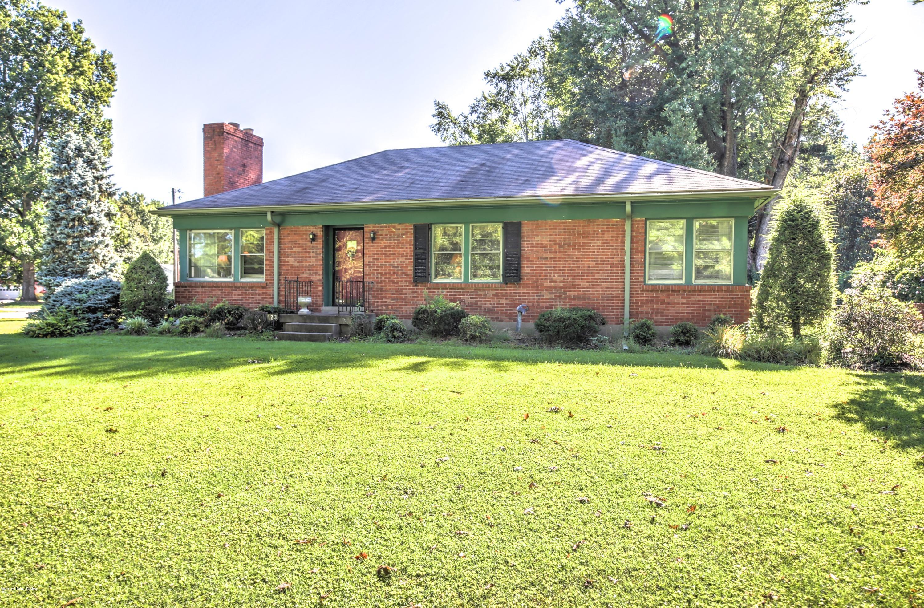 123 South Hampton Road Louisville, KY 40222 - Photo 37 of 44 123 S Hampton Road 2351