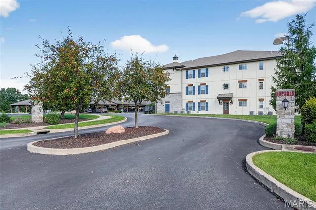 $245,000 | 334 Bordeaux Way, St. Peters, MO 63376