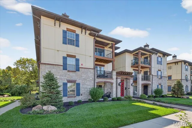 $245,000 | 334 Bordeaux Way, St. Peters, MO 63376