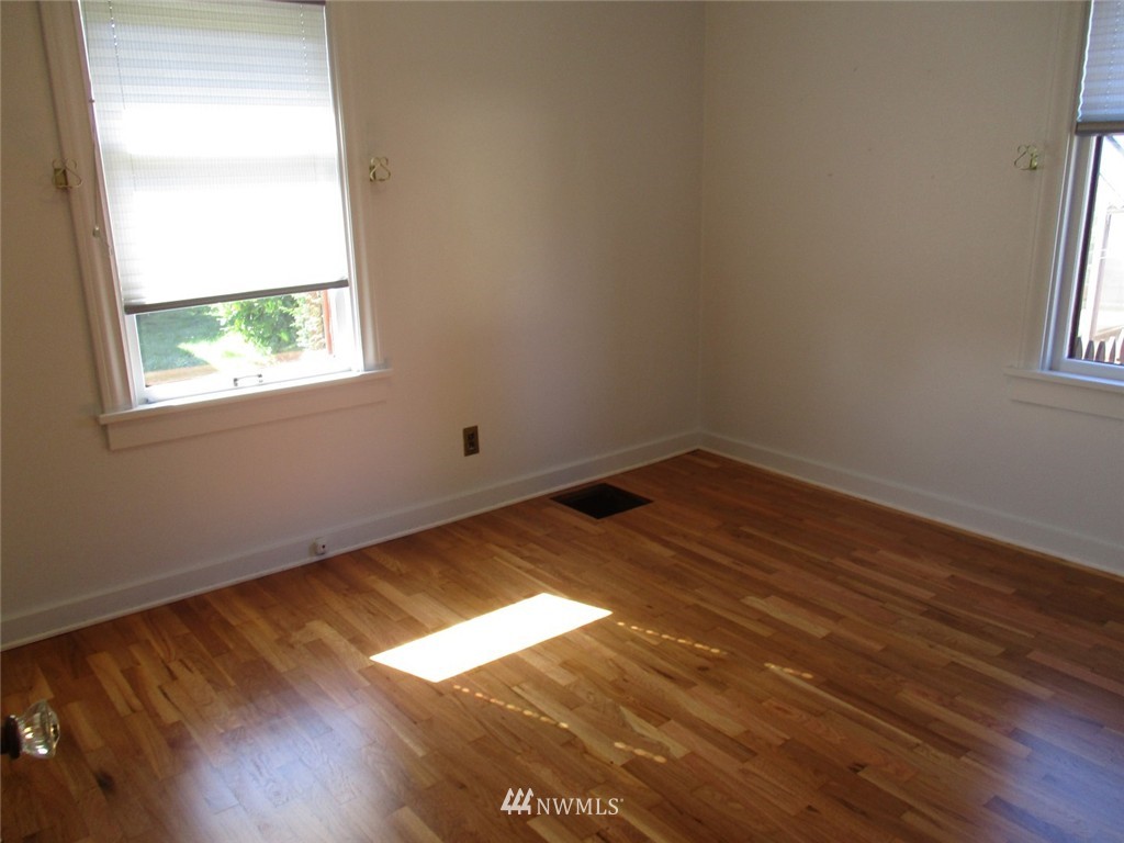 1818 Rucker Avenue Everett, WA 98201 - Photo 13 of 20