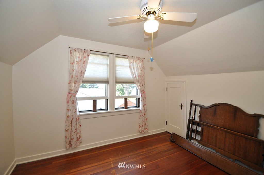 1818 Rucker Avenue Everett, WA 98201 - Photo 15 of 20