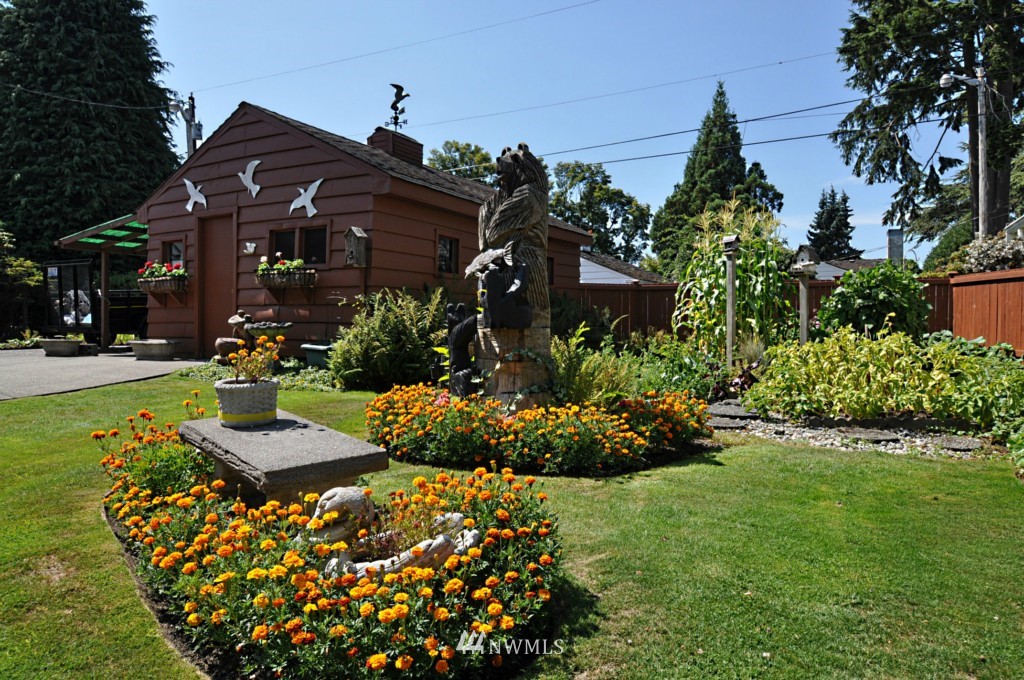 1818 Rucker Avenue Everett, WA 98201 - Photo 5 of 20