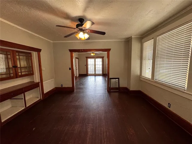 $1,550 | 210 West Wisconsin Avenue, Unit A, Deland, FL 32720