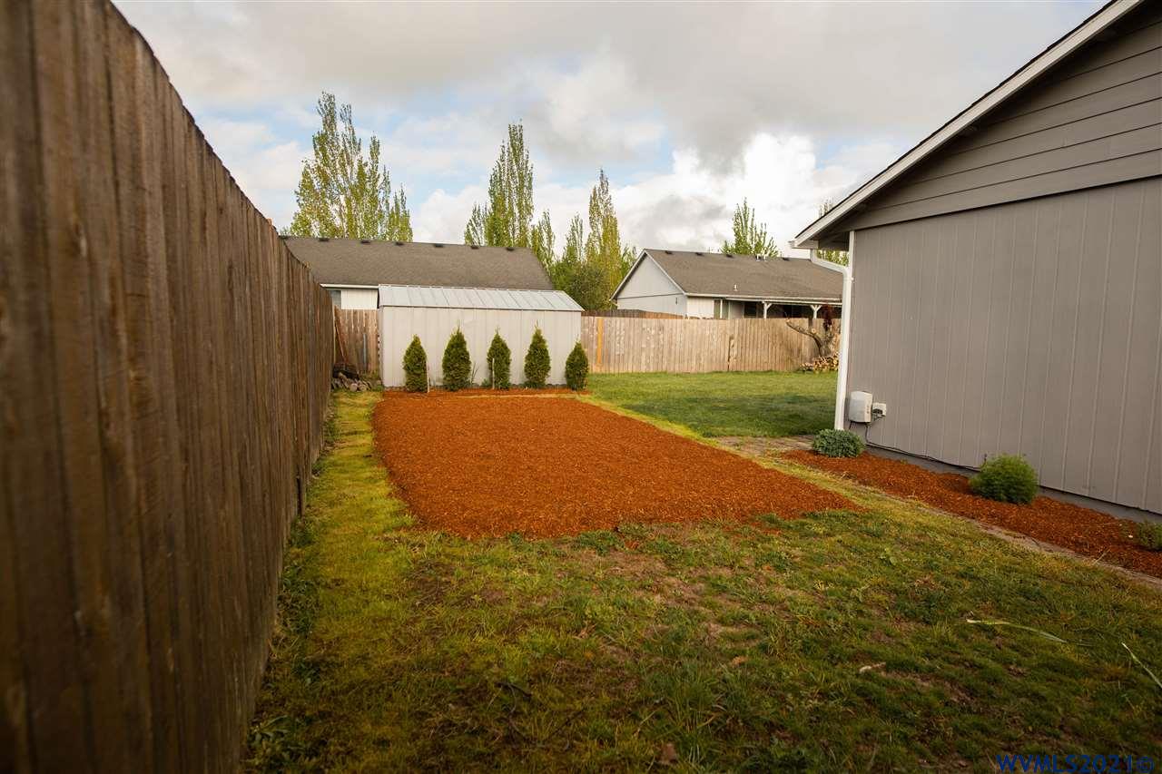 1244 Hemlock Loop Independence, OR 97351 - Photo 4 of 23 Gallery Image 4