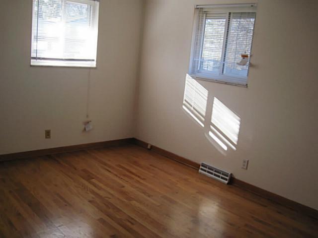 4595 Sandy Lane Road Columbus, OH 43224 - Photo 10 of 20 Gallery Image 10
