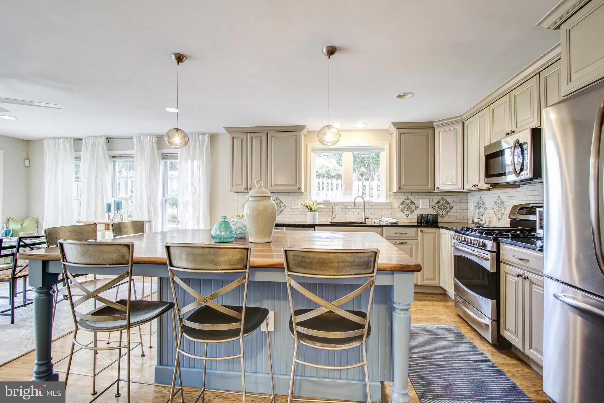 9909 Cherry Tree Lane Silver Spring, MD 20901 - Photo 11 of 45 Fabulous Kitchen and Family Room Addition!