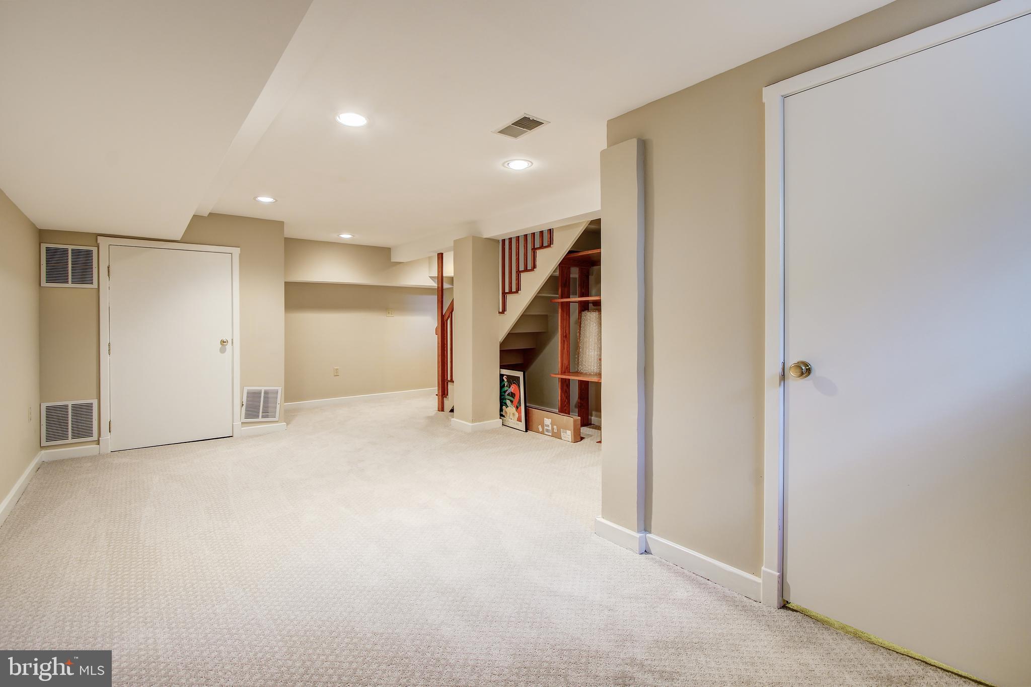9909 Cherry Tree Lane Silver Spring, MD 20901 - Photo 34 of 45