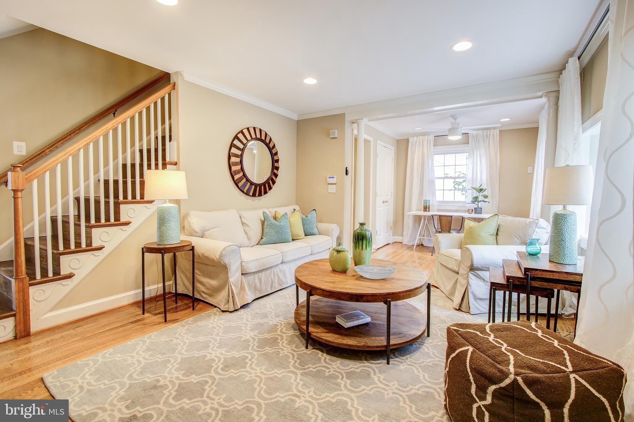 9909 Cherry Tree Lane Silver Spring, MD 20901 - Photo 6 of 45 Beautiful Spacious Living Room