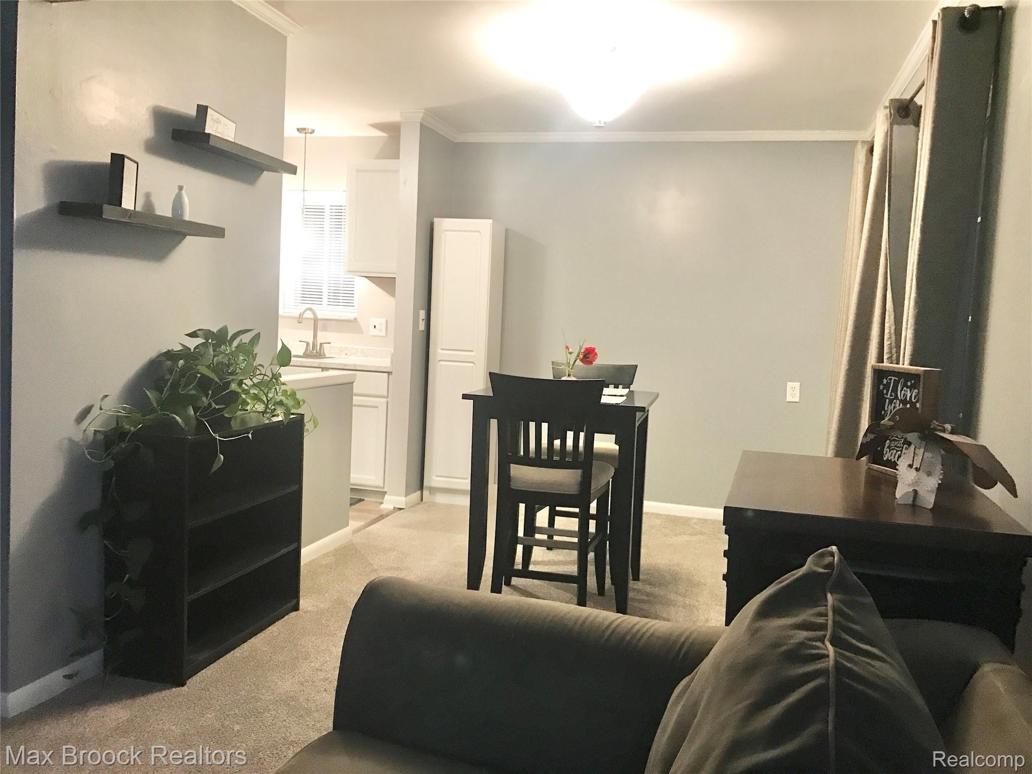 29448 Hoover Road, Unit 48 Warren, MI 48093 - Photo 6 of 16 Beautiful new LED lighting