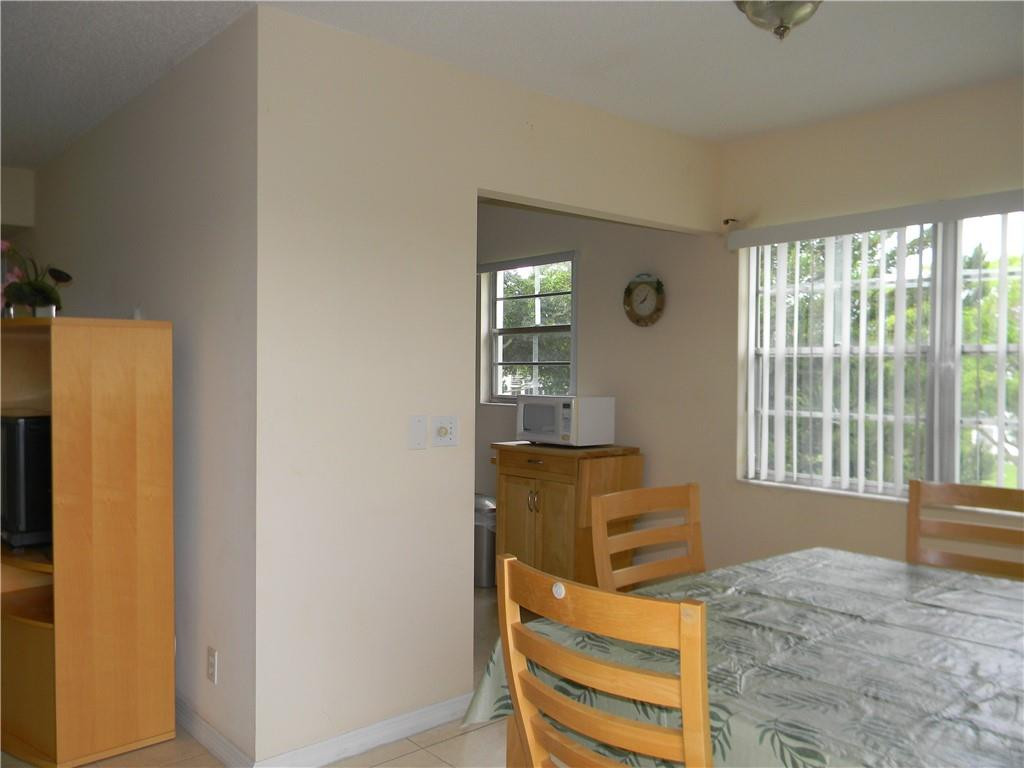 336 Mansfield H, Unit 336 Boca Raton, FL 33434 - Photo 7 of 25 Photo 7