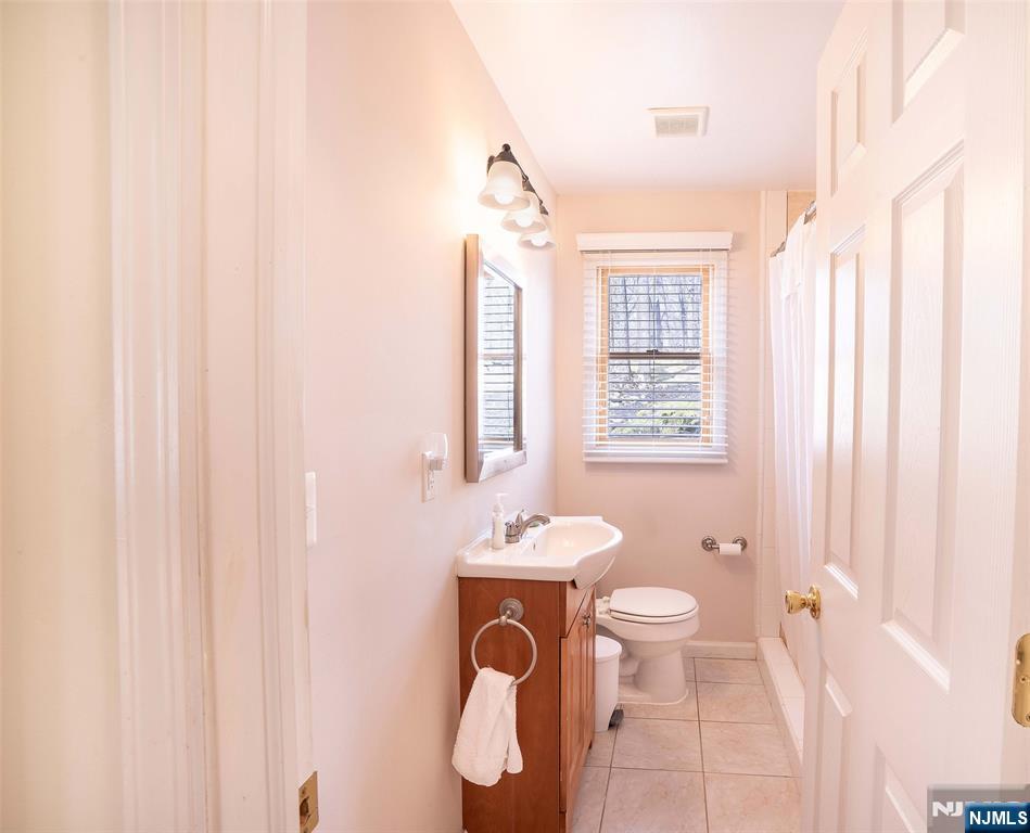 2 Lilac Road Lake Hopatcong, NJ 07849 - Photo 15 of 21