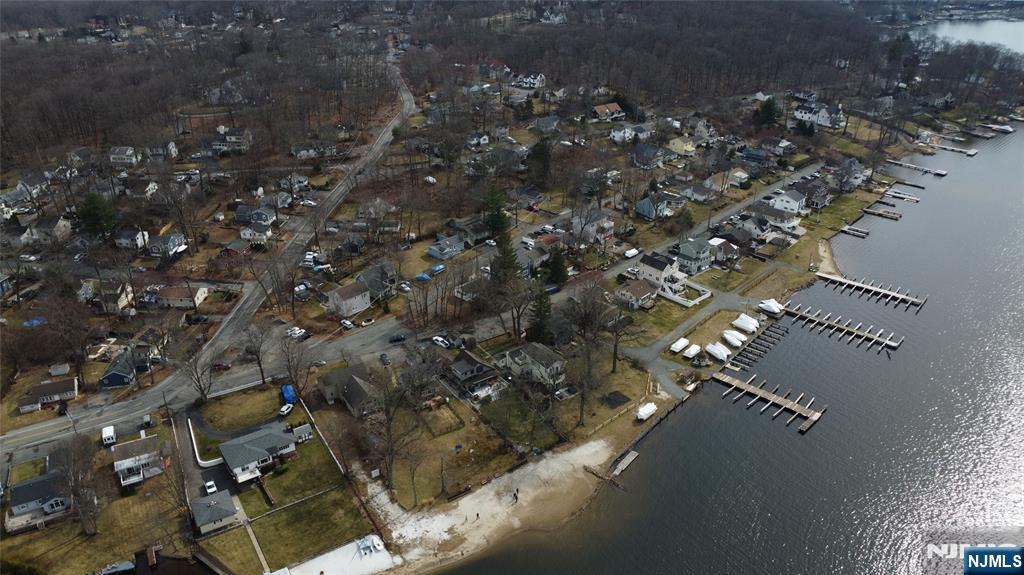 2 Lilac Road Lake Hopatcong, NJ 07849 - Photo 3 of 21