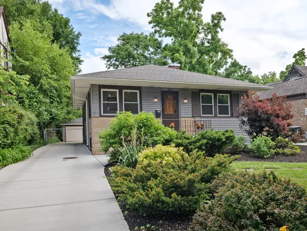 $439,000 | 389 Addison Road, Riverside, IL 60546