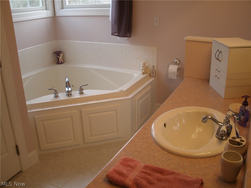 9020 Yoder Road Wadsworth, OH 44281 - Photo 18 of 24