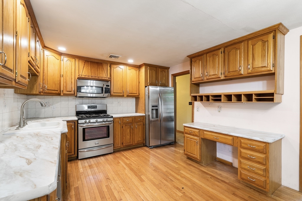 334 Forest Street Raynham, MA 02767 - Photo 12 of 42