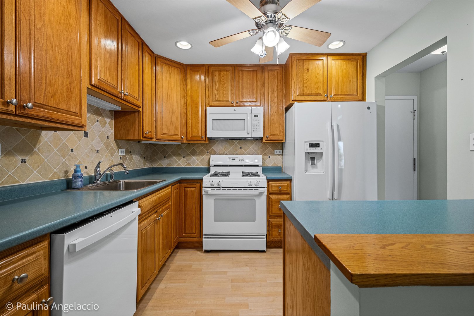 900 East Wilmette Road, Unit 219 Palatine, IL 60074 - Photo 6 of 16