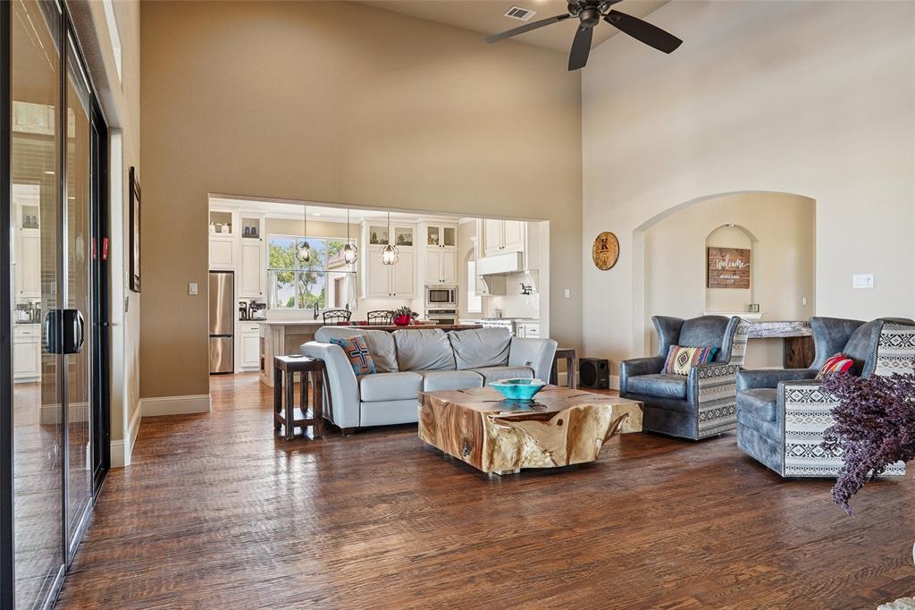 5550 Donald Road Krum, TX 76249 - Photo 5 of 37 Gallery Image 5