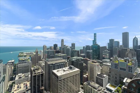 $1,175,000 | 100 East Huron Street, Unit 4703, Chicago, IL 60611