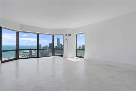 $1,175,000 | 100 East Huron Street, Unit 4703, Chicago, IL 60611