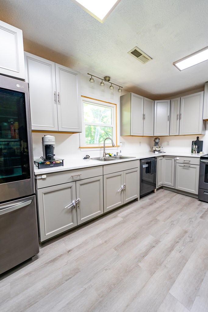 6299 Quimby Road Dalzell, SC 29040 - Photo 15 of 41
