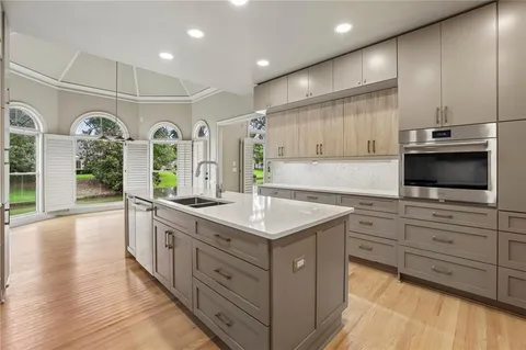 $1,150,000 | 8980 Etching Overlook, Johns Creek, GA 30097