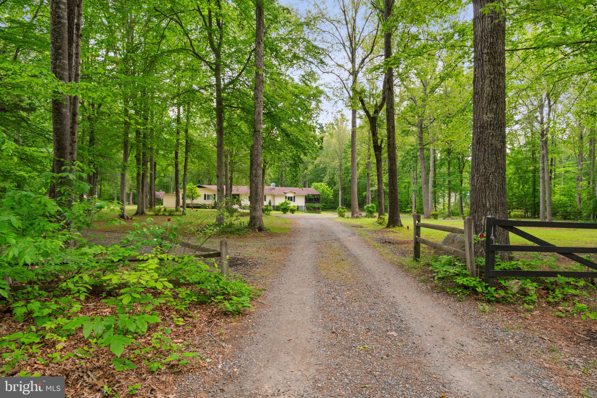141 Meadows Road Fredericksburg, VA 22406 - Photo 22 of 95 Circular Driveway